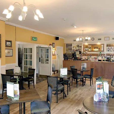 Lamb Hotel By Greene King Inns 